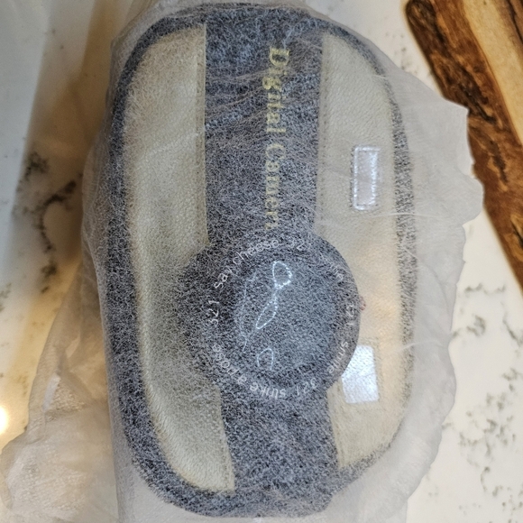 Camera Crossbody Bag - Camera Shaped Bag - Picture 9 of 9